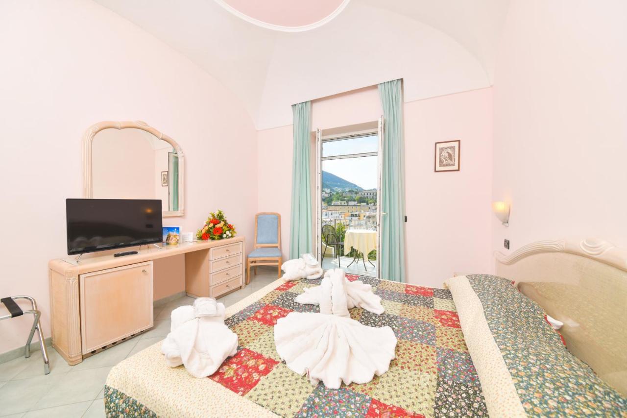 Felix Terme 4* Ísquia